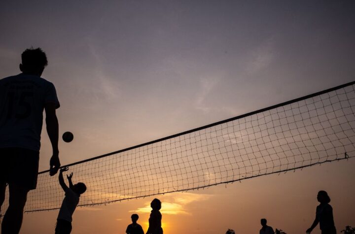 How Many Players Are There in a Volleyball Team